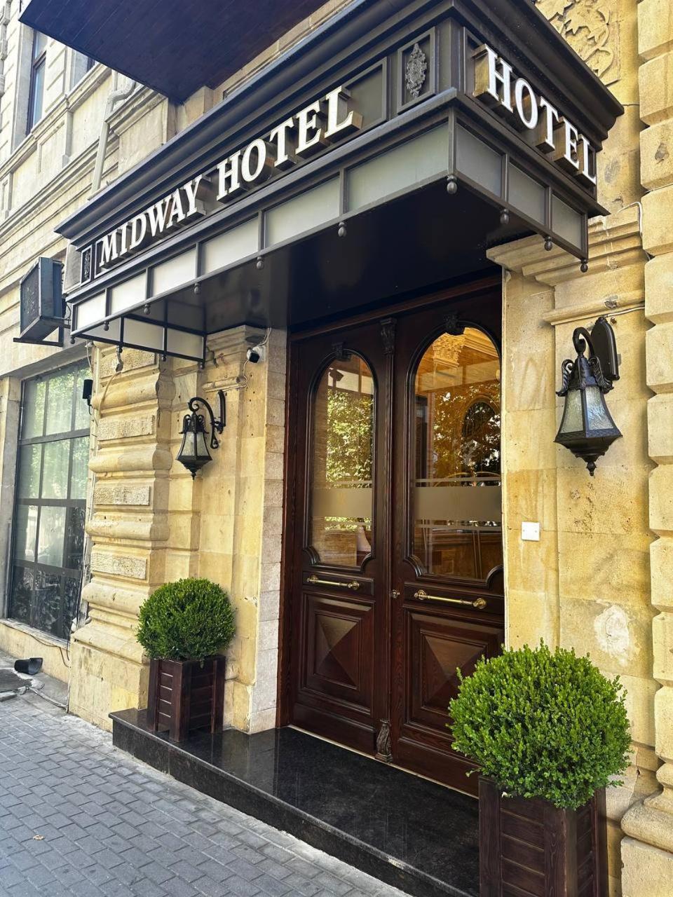 Midway Baku Hotel Exterior foto